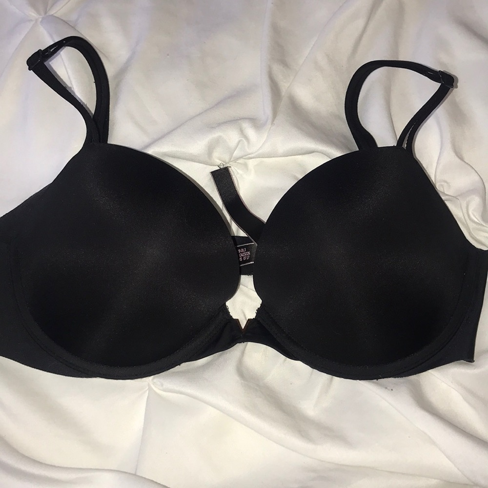 Black push up bra